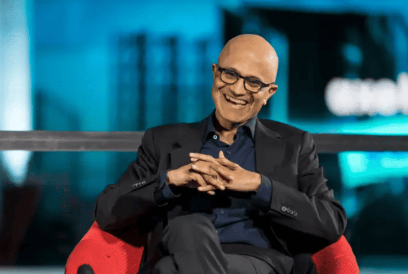 Satya Nadella dit aux investisseurs que Microsoft est devenu le plus grand éditeur de PlayStation & Xbox au dernier trimestre